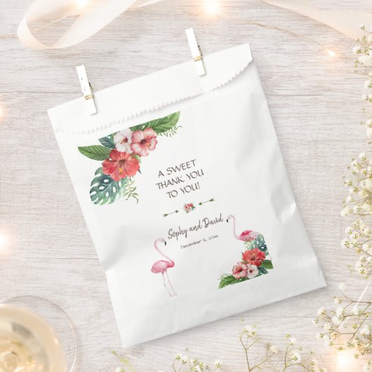 チャームルアウ(ハワイ式宴会)フラミンゴトロピカルフローラありがとう フェイバーバッグ (クリップ留めされた状態)