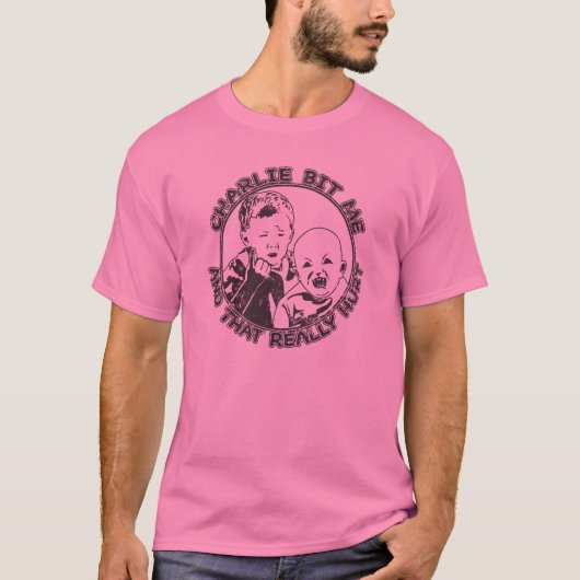 チャーリーは私をかみました(軽いワイシャツ) Tシャツ (正面)