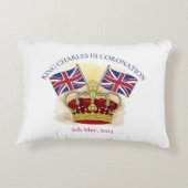 チャールズ三世の戴冠王と旗 アクセントクッション (裏面)