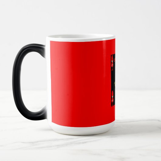 チャールズ3世の戴冠記念のお土産 モーフィングマグカップ (左)