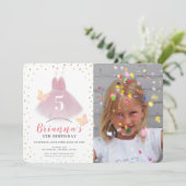 チュチュ バレリーナ ピンク & ホワイト 女の子 フォト 誕生日 招待状 (スタンド正面)