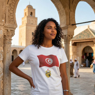 チュニジア国旗とコート・オブ・アームズ愛国心のあるチュニジア Tシャツ