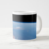 チュニジア、リビアの沿岸とシチリア島 ジャンボコーヒーマグカップ (正面右)