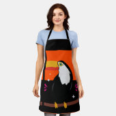 チュンおもしろいキーなトゥーカン エプロン (着用した状態)
