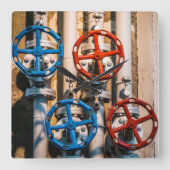 チューリッヒ・シフバウのストッコック スクエア壁時計 (正面)