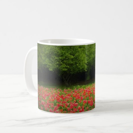 チューリップと木々 コーヒーマグカップ (正面左)