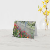 チューリップのメッセージカードが付いている白い棒杭の囲い カード (黄色い花)