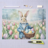 チューリップの牧草地のイースターバニー 薄葉紙 (クラフト)