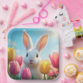 チューリップの白いイースターバニー ペーパープレート (パーティー)