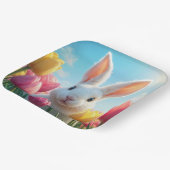 チューリップの白いイースターバニー ペーパープレート (傾斜あり)