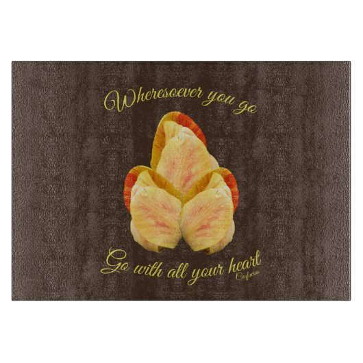 チューリップの花があなたのハートに合感動的う カッティングボード (正面)