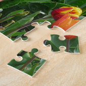 チューリップの花のジグソーパズルのカラフルな分野 ジグソーパズル (側面)