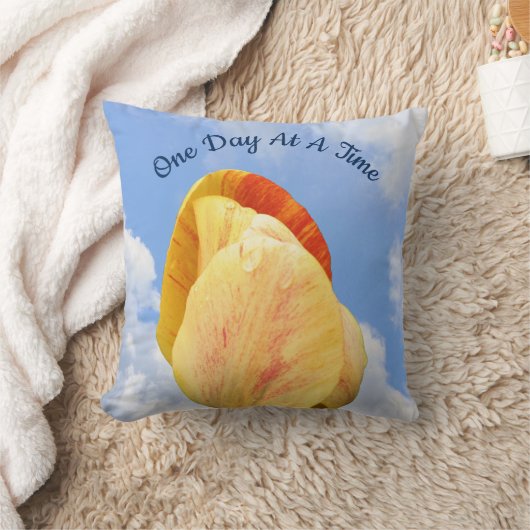 チューリップの花を一度に1日感動的咲かせる クッション (ブランケット)