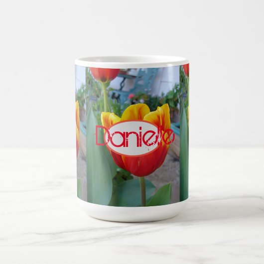 チューリップオレンジ赤女性名フォトアートマグ コーヒーマグカップ (中央)