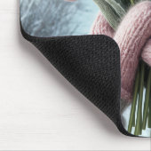 チューリップブーケを持つピンクの手袋 マウスパッド (コーナー)