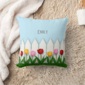 チューリップ付きホワイトピケパーソナライズされたットフェンス クッション (ブランケット)