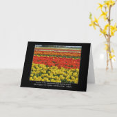 チューリップ分野およびVoltaireの引用文 カード (黄色い花)