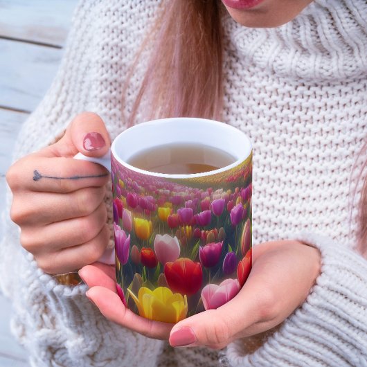 チューリップ鮮やかフィールドイン開花 コーヒーマグカップ