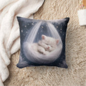 チュールハンモックで眠る子猫 クッション (ブランケット)