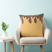 チョコレートつや消しと振りかけるアイスクリームコーン クッション (椅子)