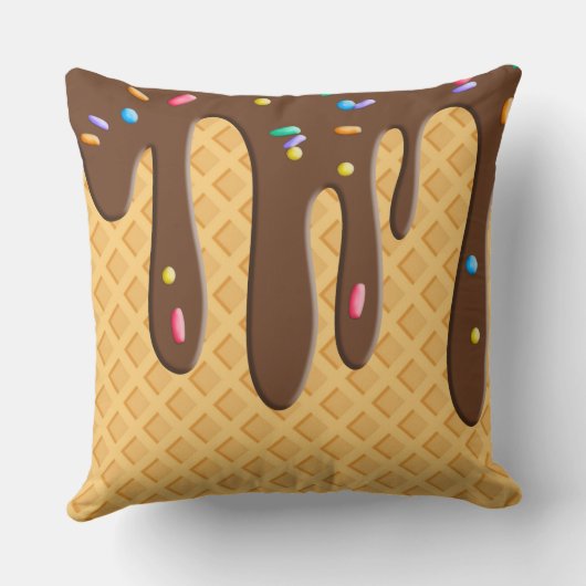 チョコレートつや消しと振りかけるアイスクリームコーン クッション (裏面)
