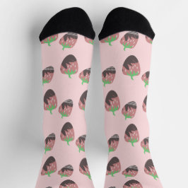 チョコレートで覆われたイチゴのピンクの果物 ソックス