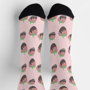 チョコレートで覆われたイチゴのピンクの果物 ソックス