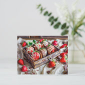 チョコレートで覆われたイチゴ(白と黒) シーズンポストカード (スタンド正面)