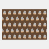 チョコレートとストロベリーカップケーキハッピーバースデー ラッピングペーパーシート (正面)