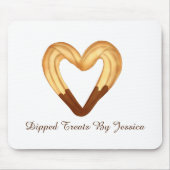 チョコレートに浸したハート型のチュロ マウスパッド (正面)