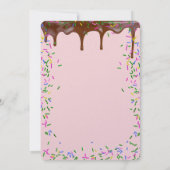 チョコレートのアイシングと振りかける誕生日付き7 招待状 (裏面)