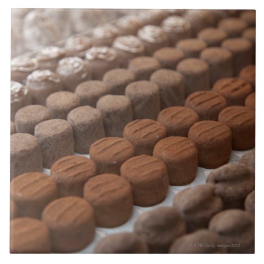 チョコレートのチョコレート店の店の表示 タイル (正面)