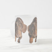 チョコレートはダックスフントによって曇らされるマグをまだらにします フロストグラスマグカップ (正面左)