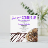 チョコレートアイスクリームスクープのワッフルブライダルシャワー 招待状 (スタンド正面)