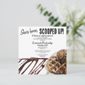 チョコレートアイスクリームスクープのワッフルブライダルシャワー 招待状 (スタンド正面)