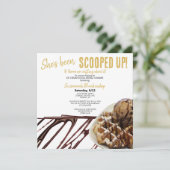 チョコレートアイスクリームスクープのワッフルブライダルシャワー 招待状 (スタンド正面)