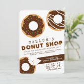 チョコレートドーナツ店の誕生日パーティーの招待状 招待状 (スタンド正面)