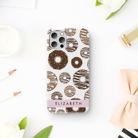 チョコレートドーナツ、カスタードドーナツ、アイシング、あなたの名前 iPhone 16ケース