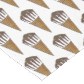 チョコレートバニラアイスクリームナッツのナッツのバディコーン テーブルクロス (アングル)