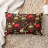 チョコレートブラウンとルビーレッドクリスマスオーナメント ランバークッション (ブランケット)
