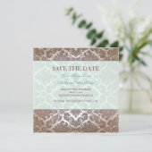 チョコレートブラウンのダマスク柄の「Save the Date」カード セーブザデート (スタンド正面)