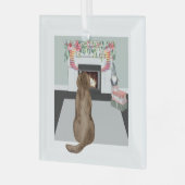 チョコレートラブラドールドッグクリスマス暖炉のシーン ガラスオーナメント (正面左)