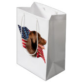 チョコレートラブラドールレトリエバーアメリカ国旗 ミディアムペーパーバッグ (裏面アングル)
