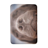 チョコレートラブラドール鼻クローズアップ バスマット (正面縦)