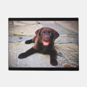 チョコレートラボの子犬 ドアマット (正面)