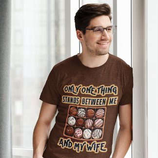 チョコレート一品の旦那さんのコメディデザイナー Tシャツ