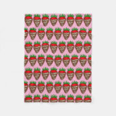 チョコレート漬け赤いちご果実 フリースブランケット (正面)