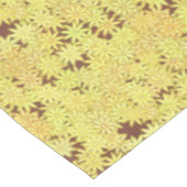 チョコレート色の黄色および金ゴールドのデイジー テーブルクロス (アングル)