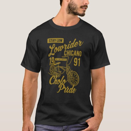 チョロの誇り 低く留まる チカーノ ローライダー 自転車 リトロ Tシャツ (正面)