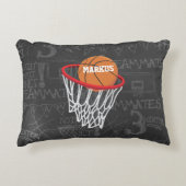 チョークパーソナライズされたボードバスケットボールとフープ アクセントクッション (正面)